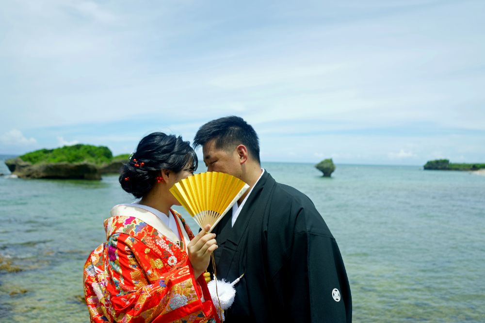 Why don’t you try wedding photo shooting with Japanese kimono?
