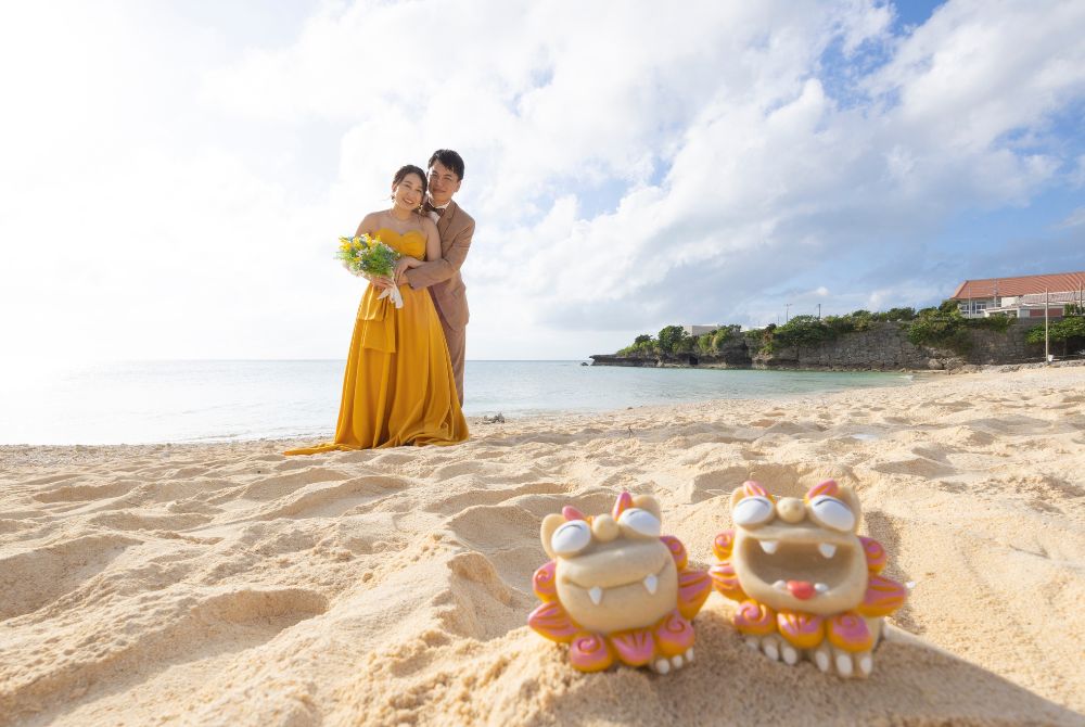 持ち込みのシーサーを手前に撮影